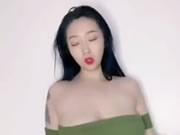 巨乳正妹 摩托搖